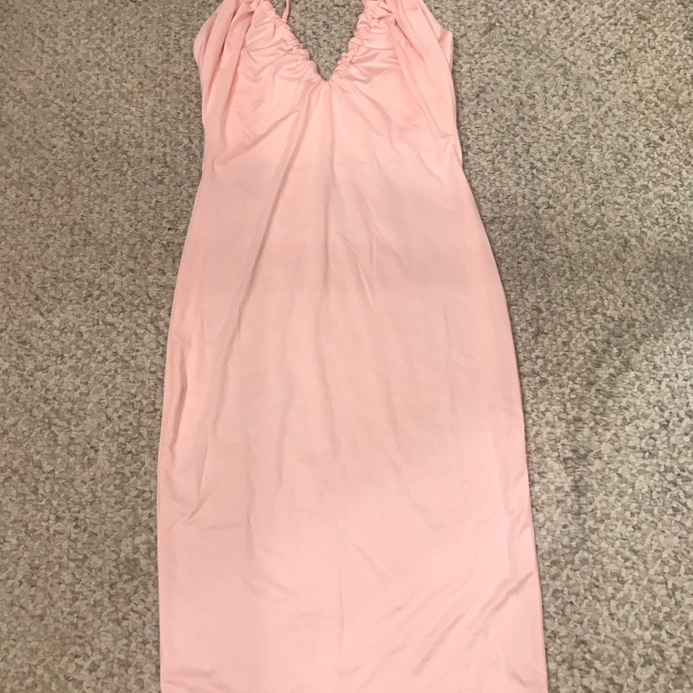 Dresses - Picture 3 of 8
